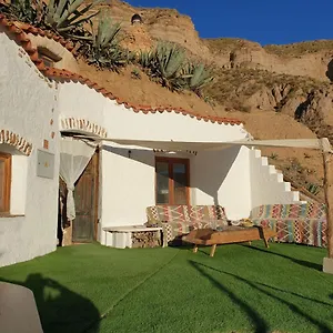 Hébergement de vacances Creatively Designed Cavehouse With Jacuzzi, Gorafe